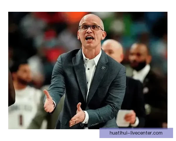 康大名帅赫尔利带队四年三度闯全美冠军赛击败伊利诺伊晋级