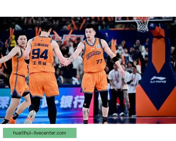 李弘权带领上海豪取十五连胜史密斯绝杀深圳连胜九场